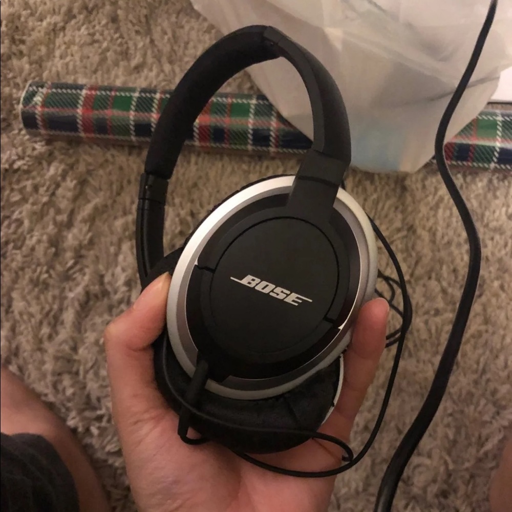 Bose noise canceling headphones